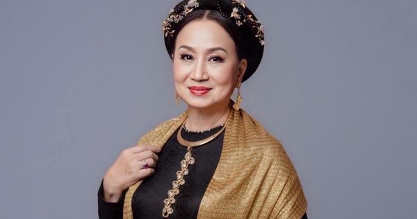 Ca sĩ - NSƯT Hồng Vân nhớ những đồng nghiệp xưa