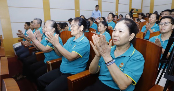 600 đại biểu đại diện cho hơn 10 triệu hội viên tham dự Đại hội Hội Nông dân Việt Nam lần thứ IX