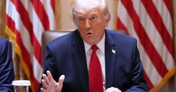 Ông Donald Trump dội gáo nước lạnh lên đề xuất của Nga về uranium Iran