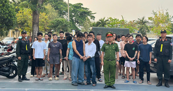 Người nổi tiếng và cái giá của những phút buông thả