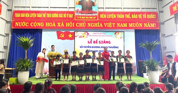 Lễ bế giảng 