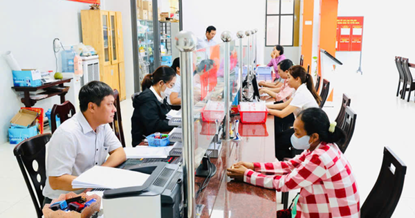 Xây dựng đội ngũ cán bộ cơ sở ngang tầm nhiệm vụ