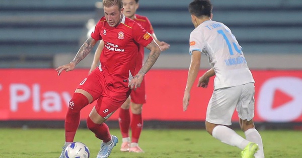 Vòng 21 V-League: CLB Hà Nội vào top 3, Đà Nẵng trở lại cuối bảng