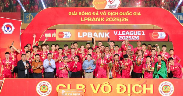 CLB Công an Hà Nội thắng thuyết phục Becamex TP HCM, đăng quang V-League hoành tráng