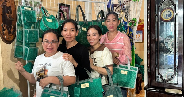 Những túi lưới mang thông điệp xanh