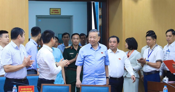 Hình ảnh Tổng Bí thư, Chủ tịch nước Tô Lâm tiếp xúc cử tri ở Hà Nội
