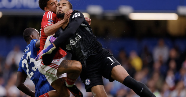 Chelsea thua thảm Nottingham Forest, hết cơ hội đua tranh ở Ngoại hạng