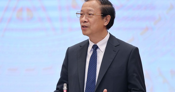 Thứ trưởng Bộ GD-ĐT nêu lý do không thể biên soạn bộ SGK mới dùng chung cả nước