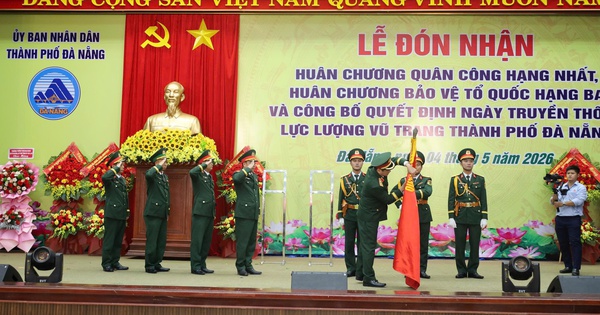 Hai huân chương cao quý được trao tặng cho lực lượng vũ trang TP Đà Nẵng