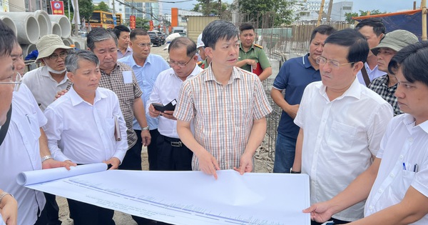 CLIP: Bí thư Thành ủy Cần Thơ có chỉ đạo "nóng" khi kiểm tra dự án hơn 7.000 tỉ đồng