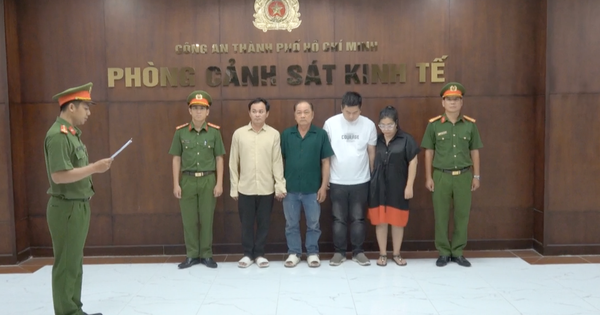 Thông tin nổi bật tại TPHCM ngày 6-5: Quyết lập lại trật tự vỉa hè