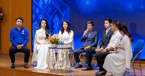 Nhà thiết kế Việt Hùng đi tìm "Hoa khôi, Nam vương" ở Đại học Công Thương