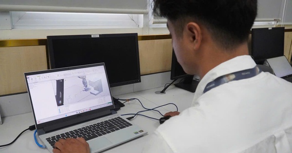 Tung học bổng thu hút sinh viên vào ngành mũi nhọn