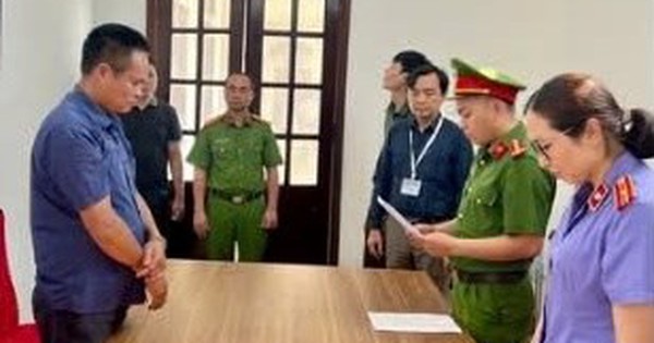 Bắt một cựu cán bộ địa chính