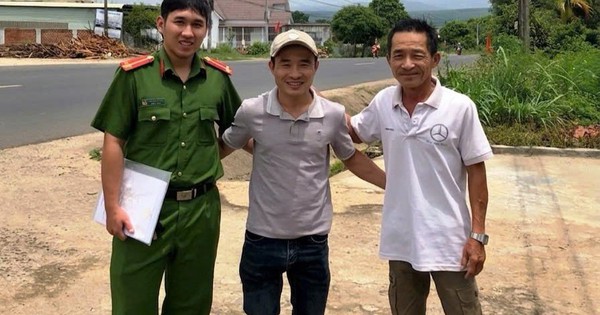Người đàn ông tìm lại gia đình sau 34 năm mất liên lạc