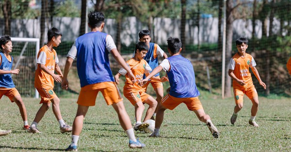 Ngày hội bóng đá nhí ở Hà Nội và TPHCM, giao lưu với 3 tuyển thủ trẻ