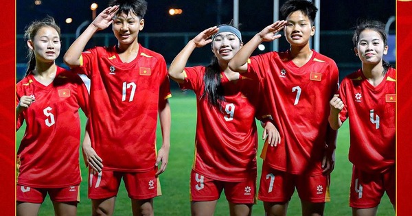 U17 nữ Việt Nam thắng nghẹt thở Myanmar nhờ hai siêu phẩm đá phạt, giành vé vào tứ kết