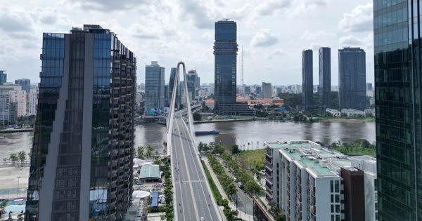 Tăng trưởng bắt đầu từ bộ máy