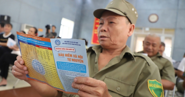 Vừa nhận lương hưu, đi làm thêm có phải đóng BHXH?