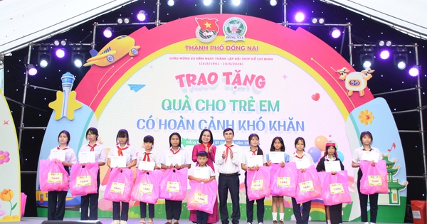 50 suất học bổng hỗ trợ học tập đến với học sinh vượt khó, vươn lên ở Đồng Nai