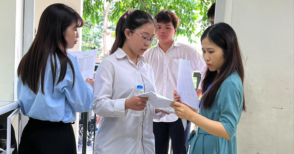 Chiều nay 10-6, làm thủ tục thi tốt nghiệp THPT, các thí sinh cần lưu ý những gì?