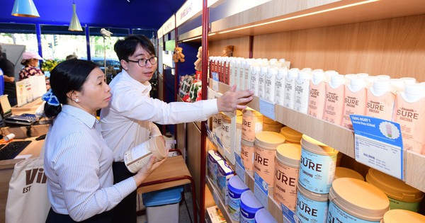 Vinamilk đón thế hệ “đồng niên” tham quan nhà máy