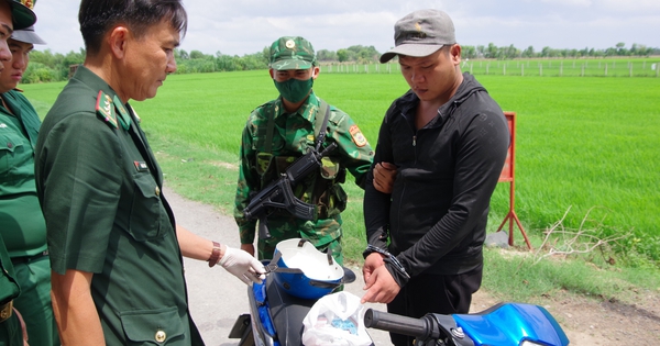 Phá đường dây vận chuyển ma túy qua cửa khẩu Mộc Bài