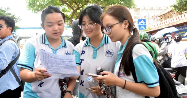 Ngày đầu thi tốt nghiệp THPT: Đề phân hóa cao, dự kiến phổ đ