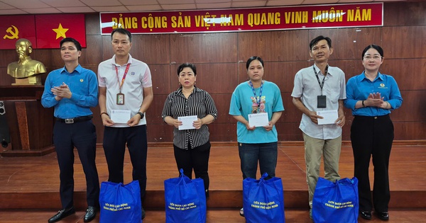 Gặp lãnh đạo Tổng LĐLĐ Việt Nam, người lao động gửi gắm tâm 