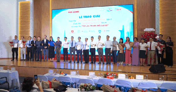 Báo Người Lao Động trao giải 3 cuộc thi lớn: Tình yêu, trách nhiệm