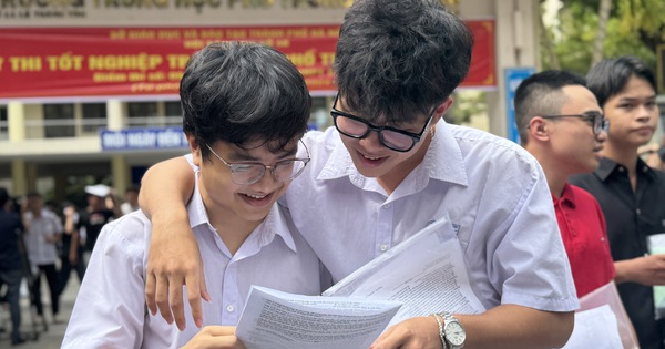 Thi tốt nghiệp THPT ở Đà Nẵng: Thí sinh đánh giá đề thi tự c
