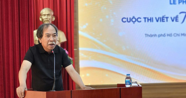Cuộc thi viết "Trang sách và Mái trường": Giải đặc biệt lên 
