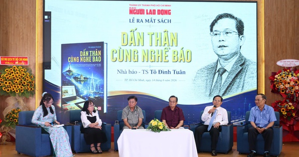 Nhà báo Tô Đình Tuân ra mắt sách "Dấn thân cùng nghề báo"