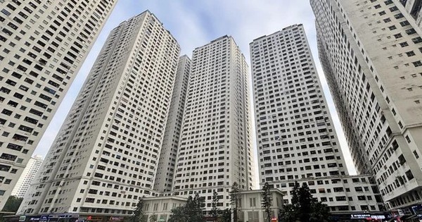 Cái gật đầu trong thang máy