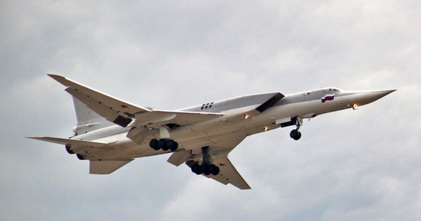 Máy bay ném bom Tu-22M3 của Nga gặp nạn khi hạ cánh