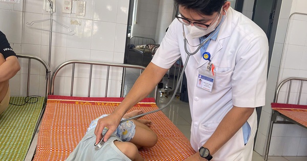 43 người nhập viện nghi ngộ độc sau khi ăn bánh mì ở Đà Nẵng