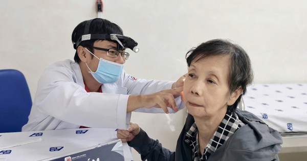 Hình ảnh ngày đầu tiên khám sức khỏe miễn phí tại Bệnh viện An Bình theo chương trình của TPHCM