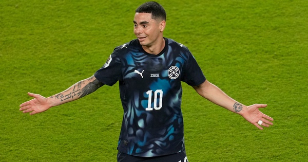 World Cup 2026: Xác định 2 đội tuyển sớm dừng bước, thẻ đỏ lịch sử và tranh cãi