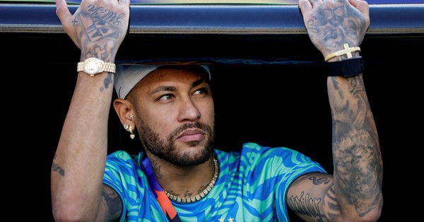 Neymar tái xuất giữa lúc Brazil thấp thỏm chờ tin Raphinha