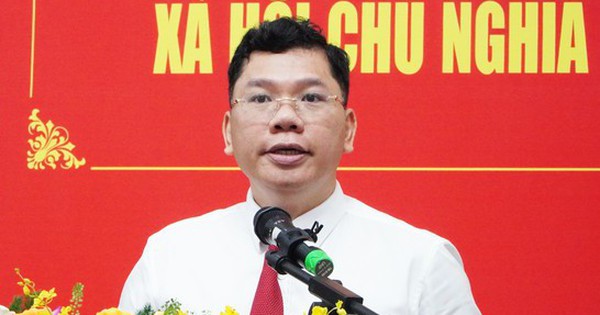 Phó Chủ tịch UBND TPHCM Hoàng Nguyên Dinh phụ trách toàn bộ nhiệm vụ của ông Bùi Xuân Cường