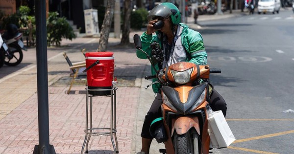 Nắng nóng diện rộng, nhiệt độ có nơi trên 40 độ C