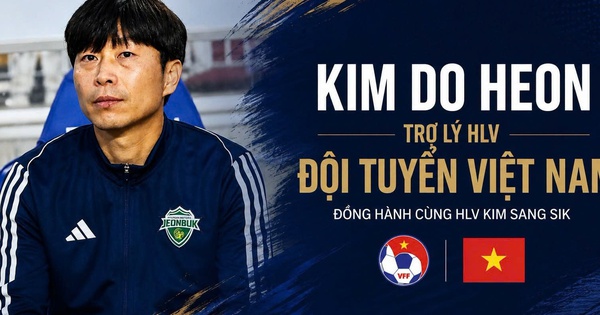 HLV Kim Sang-sik có trợ lý từng thi đấu ở Ngoại hạng Anh hỗ trợ tuyển Việt Nam