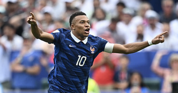 World Cup 2026: Trận Pháp - Iraq tạm hoãn hiệp 2 vì thời tiết