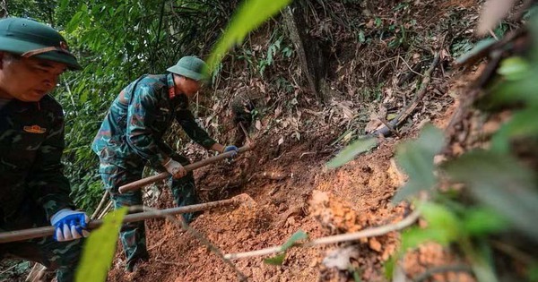 MỆNH LỆNH TỪ TRÁI TIM: Dưới đá núi, các anh vẫn chờ