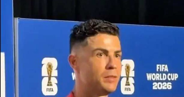 Ronaldo ngắt lời phóng viên khi bị hỏi về Messi