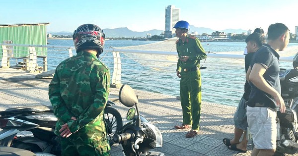 Thi thể nam giới chưa rõ danh tính trôi dạt trên sông Nhật Lệ