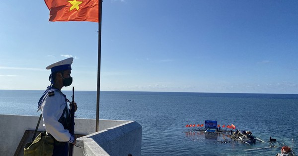 Kiêu hãnh giữa biển trời