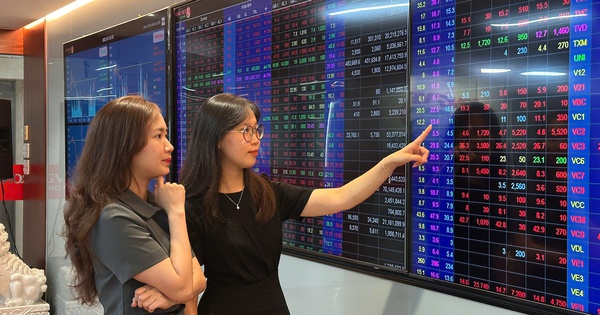 Chuyên gia dự báo VN-Index đạt 2.000 điểm cuối năm