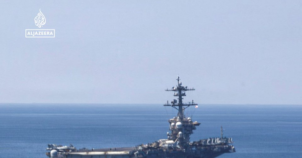 Iran nhắm tàu khu trục Mỹ, Washington nói “Tehran nói dối”