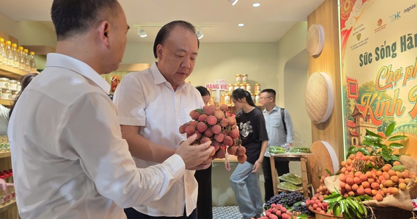 Xuất hiện "chợ phiên Kinh Bắc" ở phố Tràng Tiền